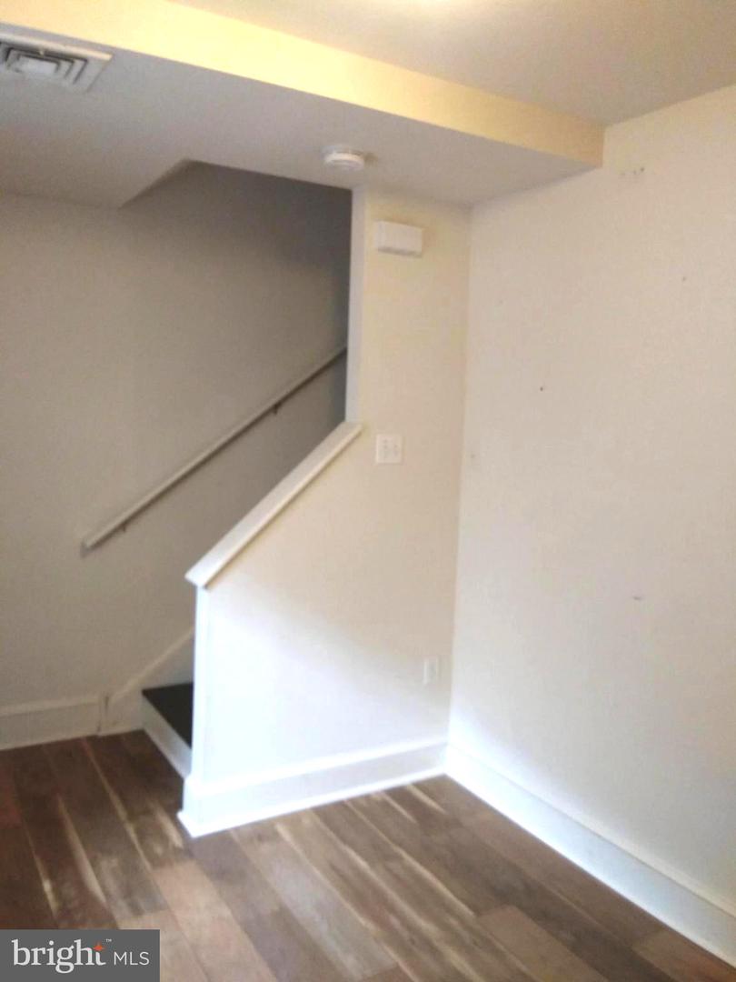 416 N 32nd St #b Property Photo 8