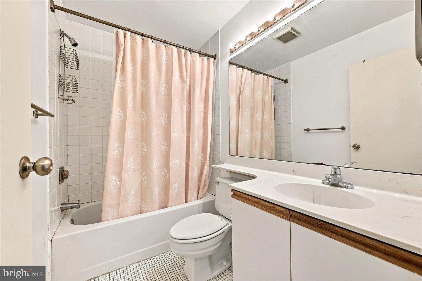 1601 Spring Garden St #m114 Property Photo 18