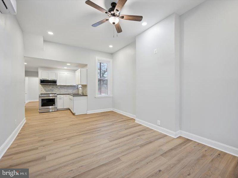 2253 Delhi St Property Photo 6