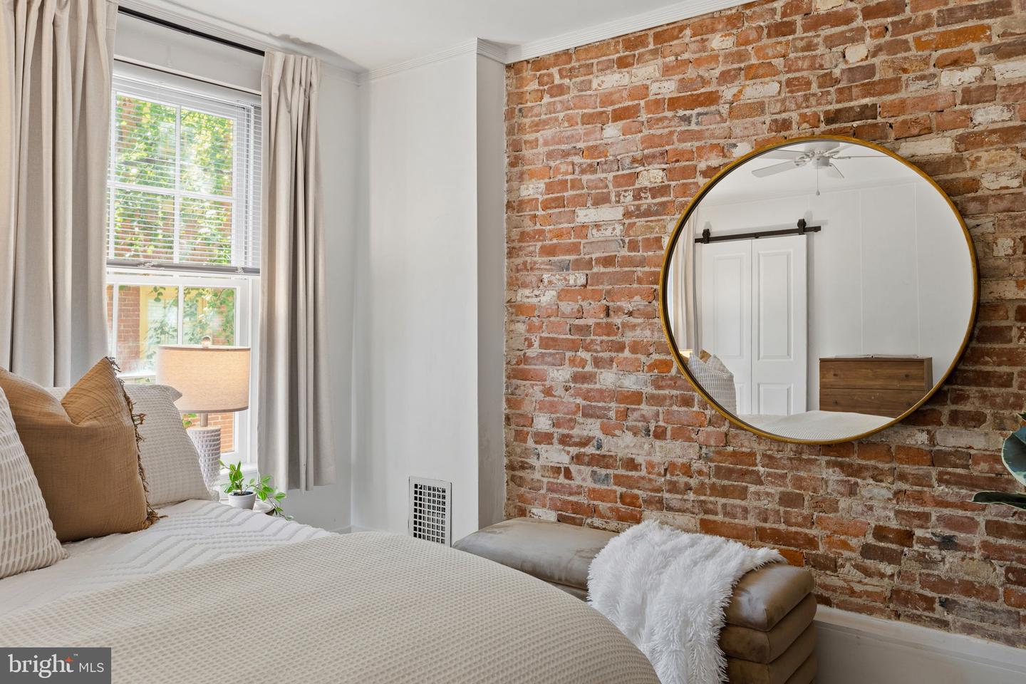 320 S Iseminger St Property Photo 33
