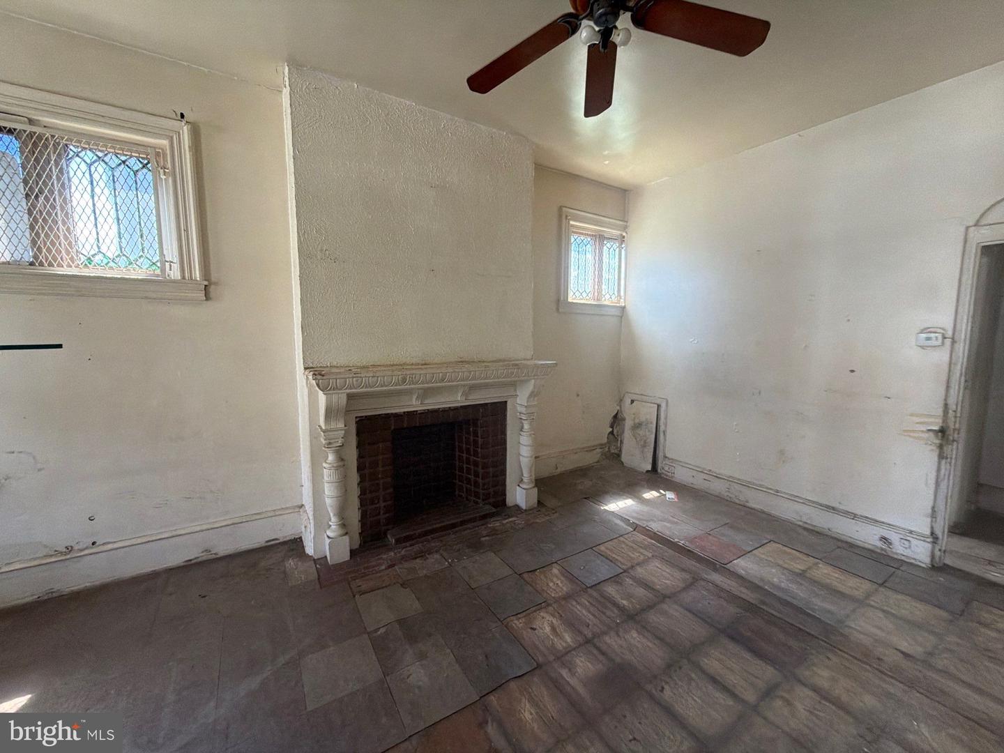 1318 W Allegheny Ave Property Photo 2