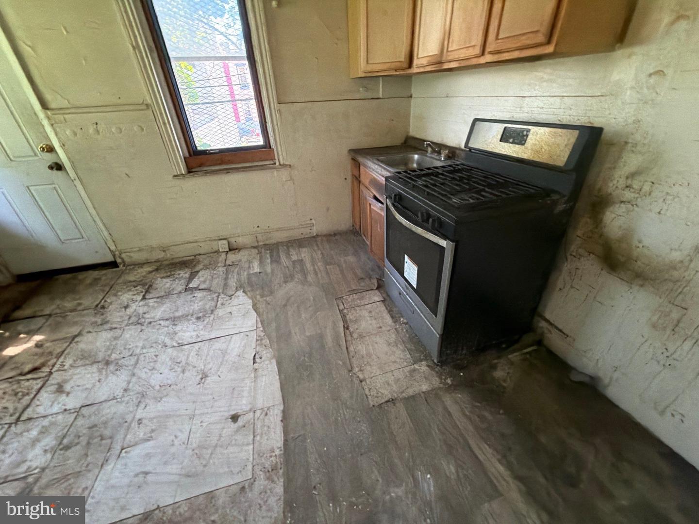 1318 W Allegheny Ave Property Photo 3
