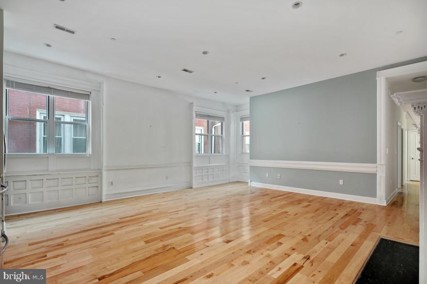 1311 Spruce St #203 Property Photo 3