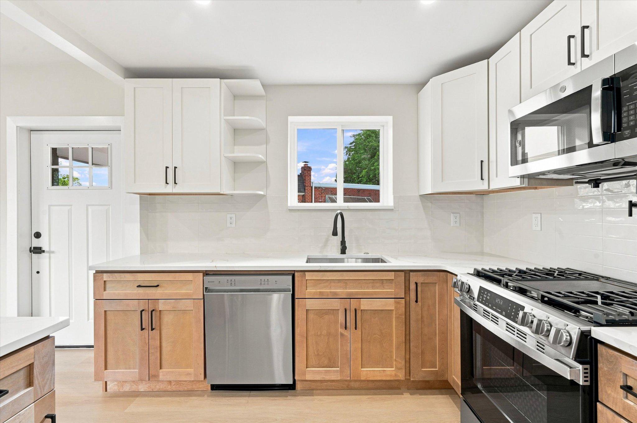 609 E Hortter Pl Property Photo 12