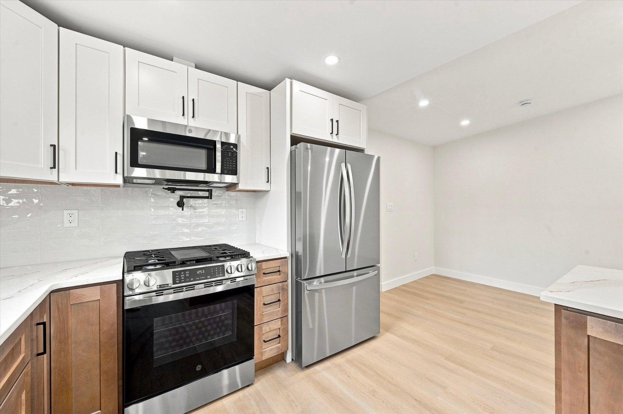 609 E Hortter Pl Property Photo 15