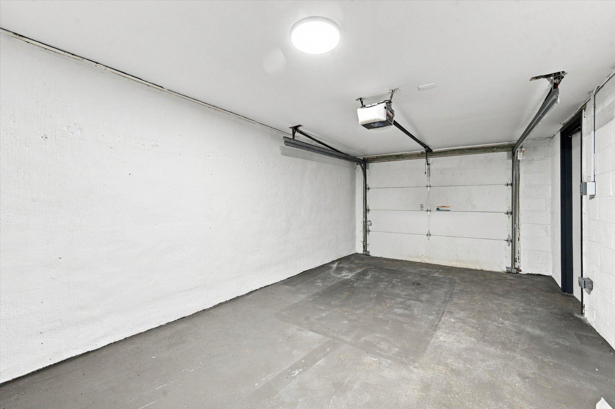 609 E Hortter Pl Property Photo 37