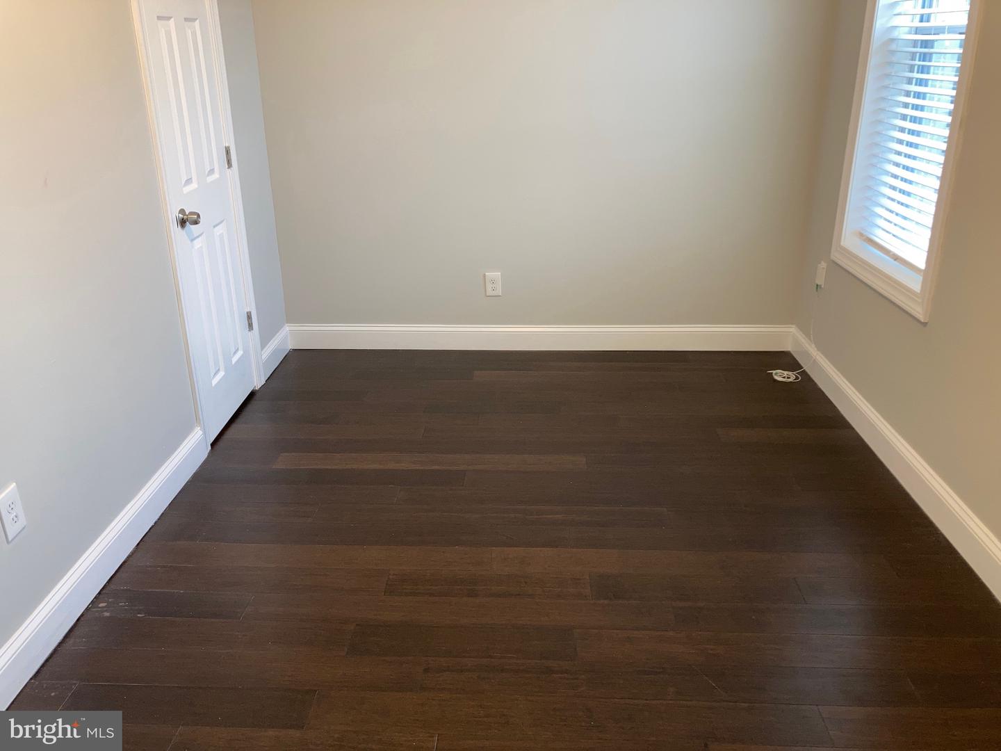 2225 W Thompson St #b Property Photo 10