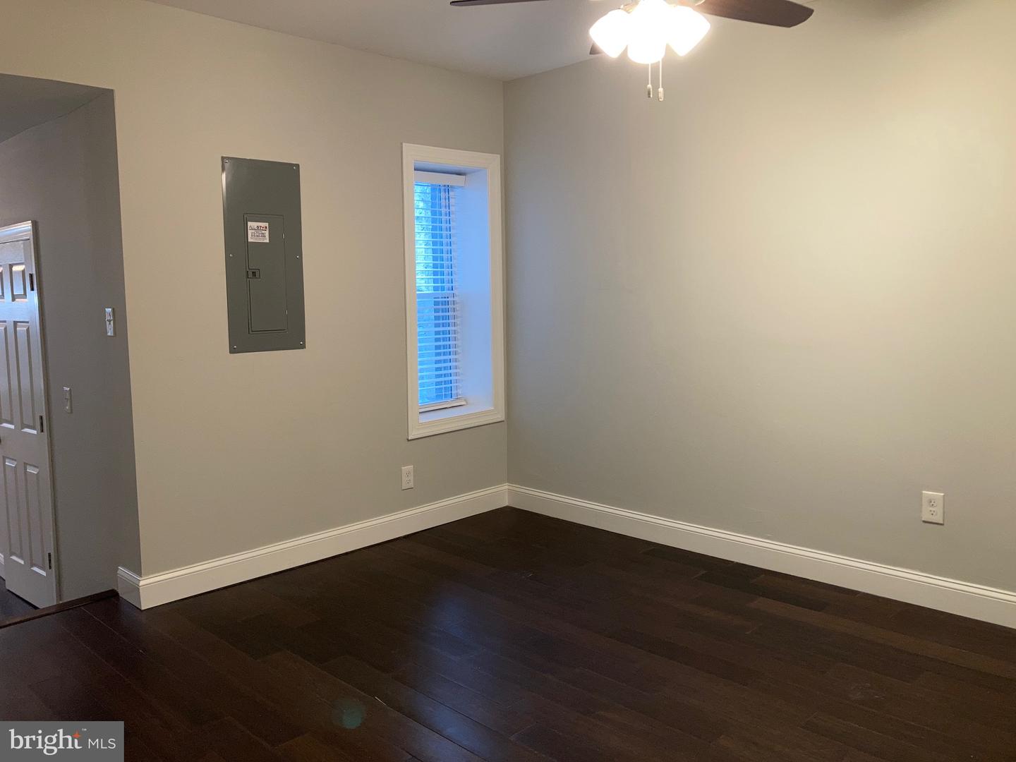 2225 W Thompson St #b Property Photo 12