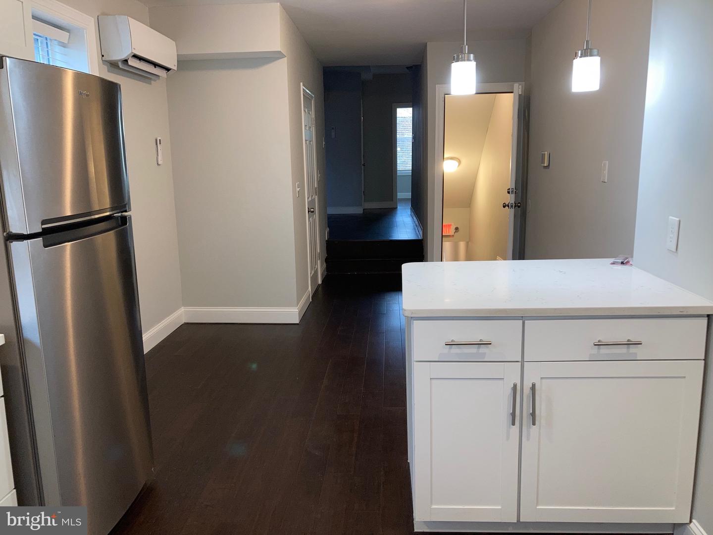 2225 W Thompson St #b Property Photo 18