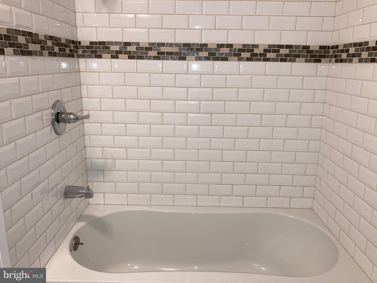 2225 W Thompson St #b Property Photo 22
