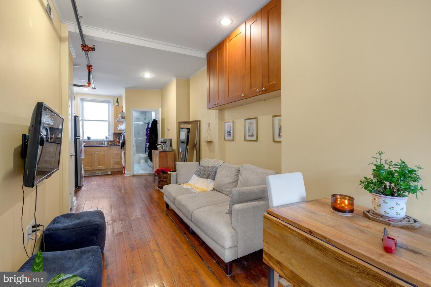 1341 Lombard St #2 Property Photo 6