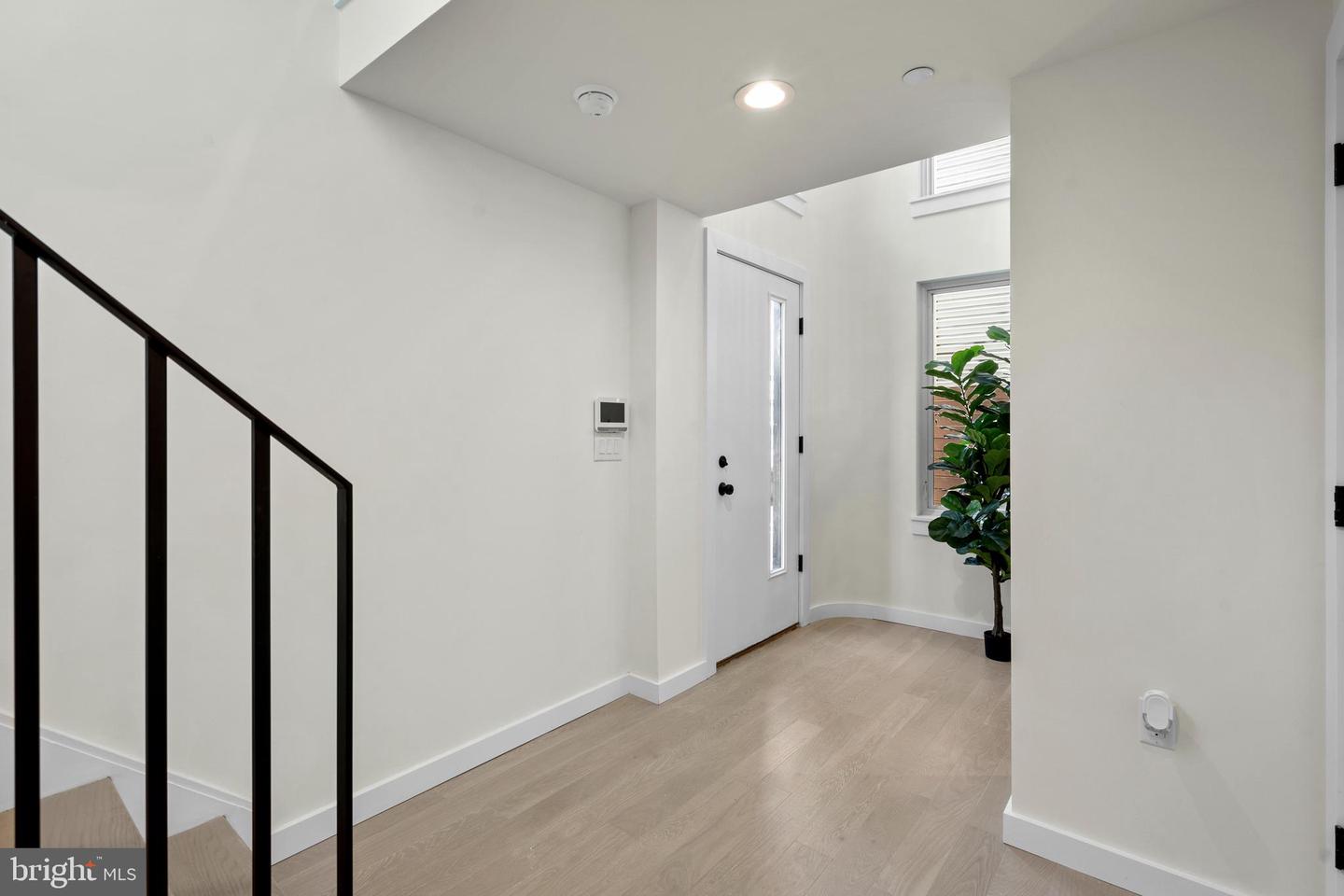 616 Brenna Walk Property Photo 3