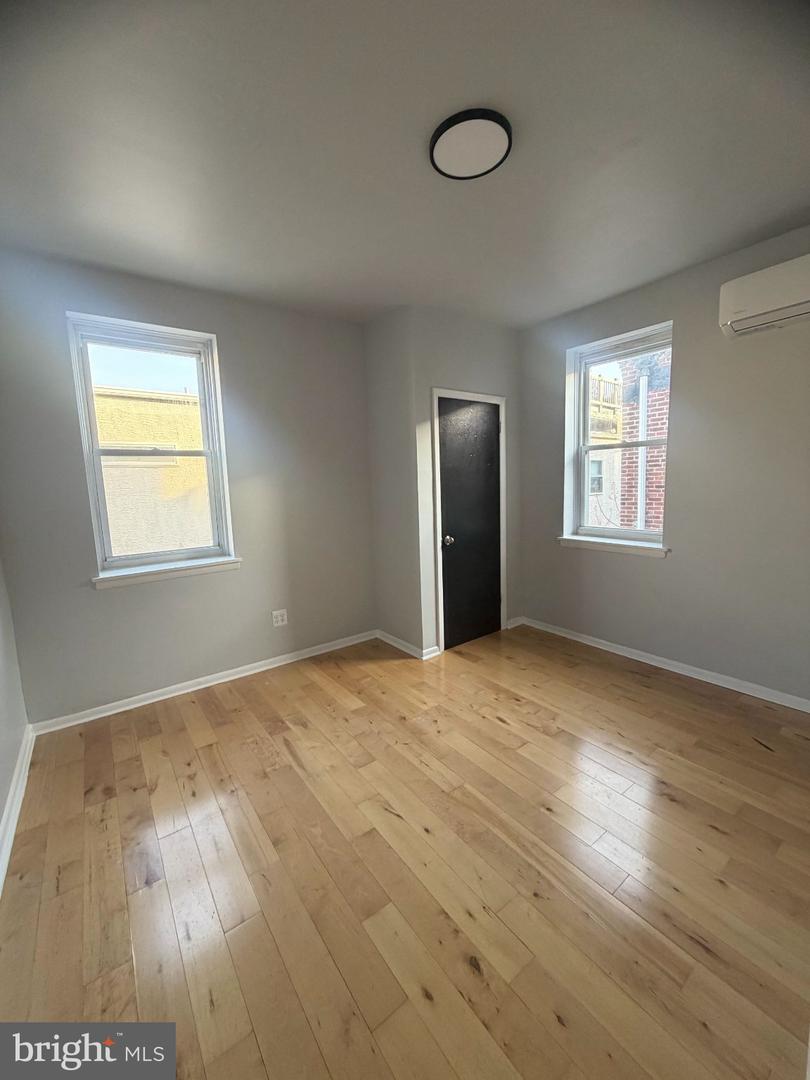 975 N Lawrence St #c Property Photo 1