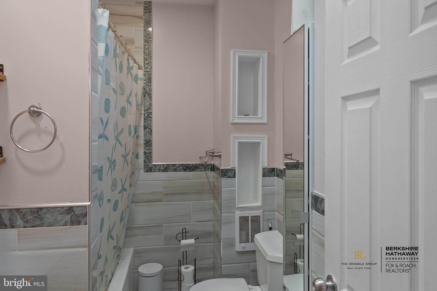 5346 Large St Property Photo 21