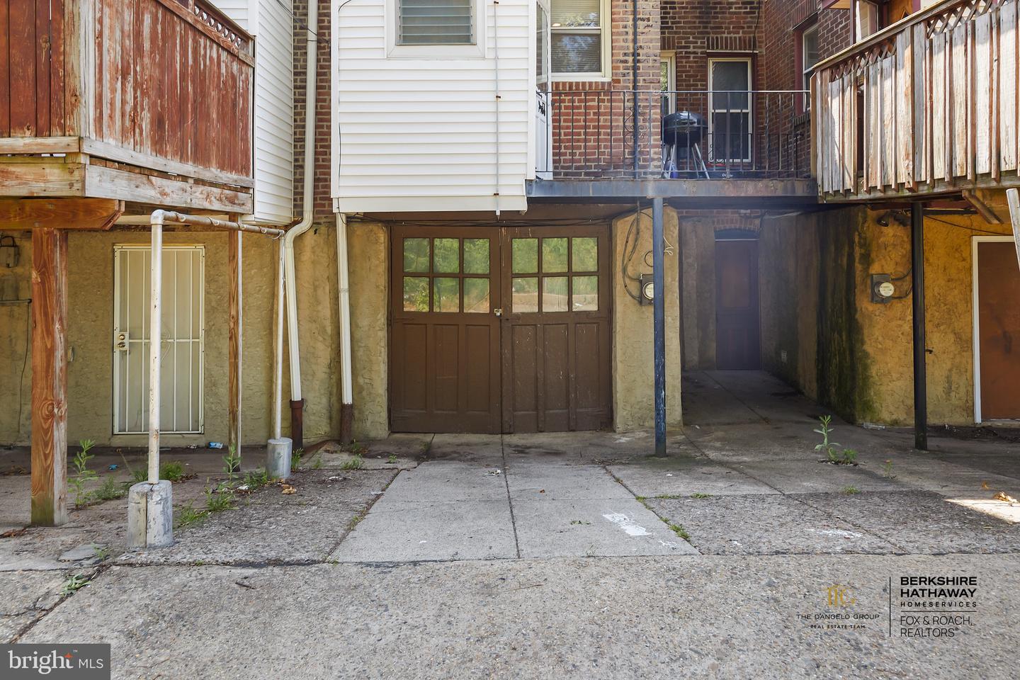 5346 Large St Property Photo 22