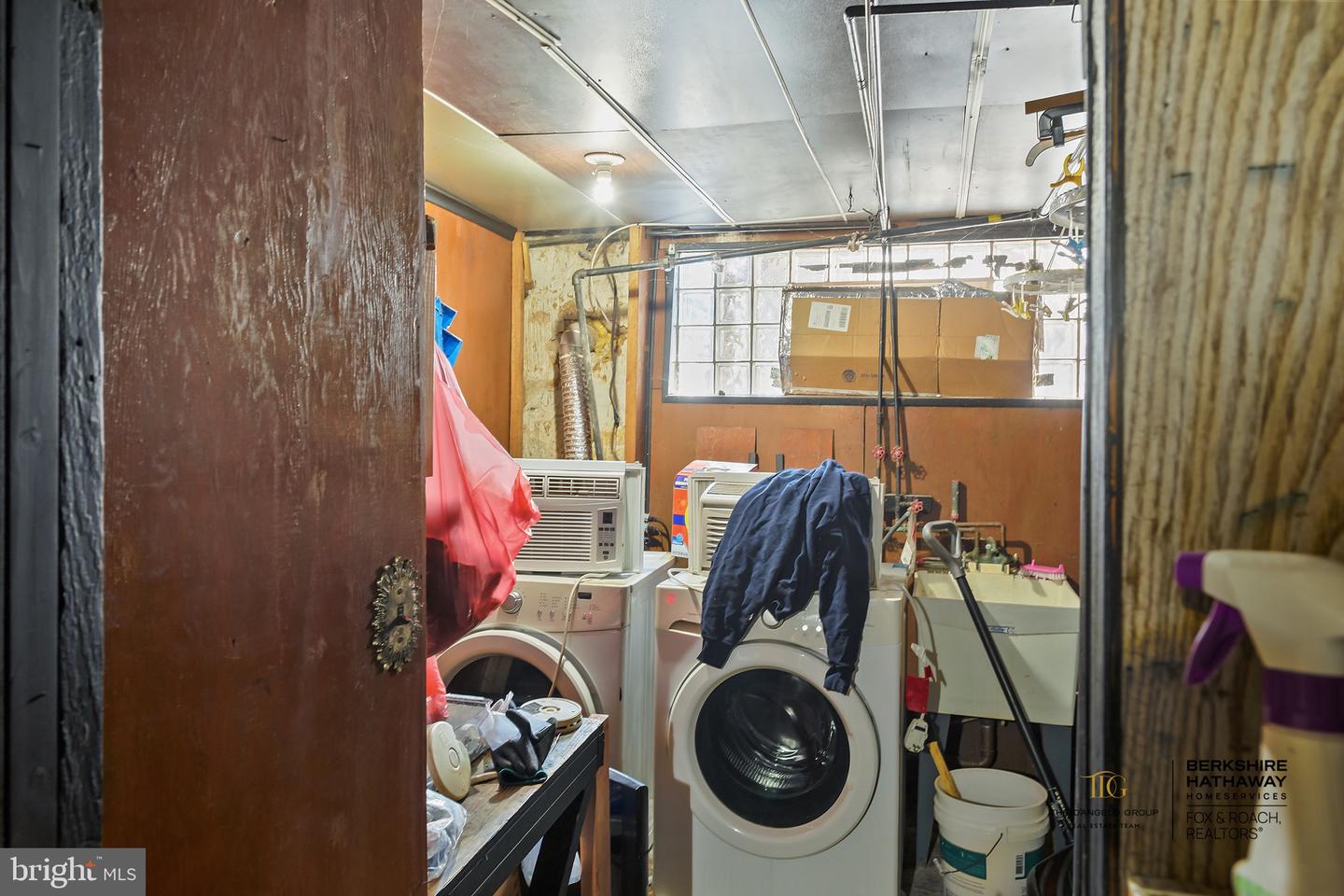 5346 Large St Property Photo 23