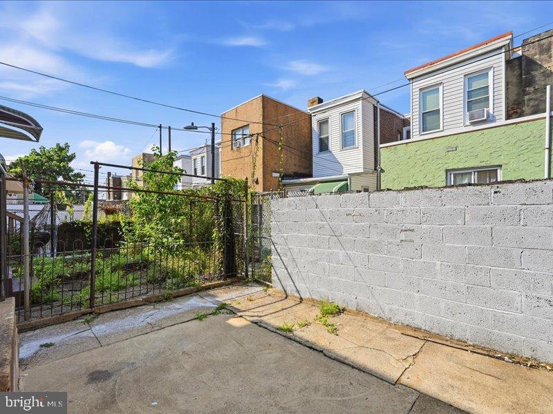 2428 E Huntingdon St Property Photo 12