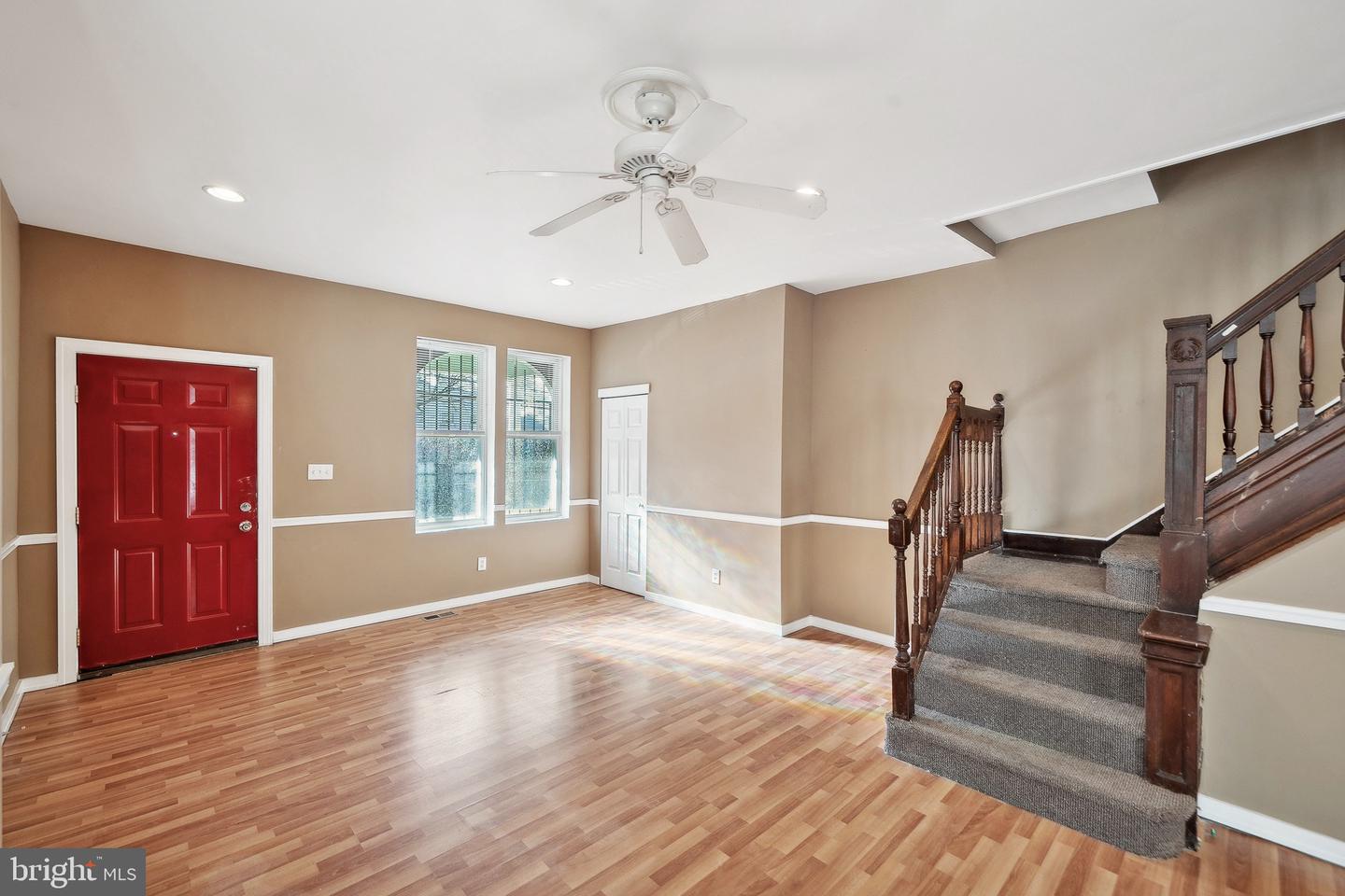 3817 Haverford Ave Property Photo 4