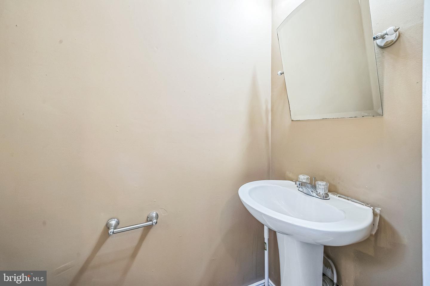 3817 Haverford Ave Property Photo 12