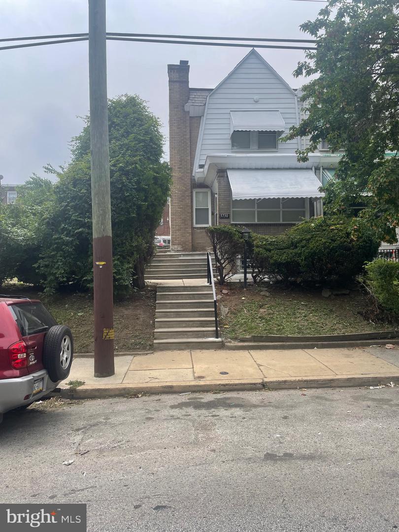 5730 Kemble Ave Property Photo 1