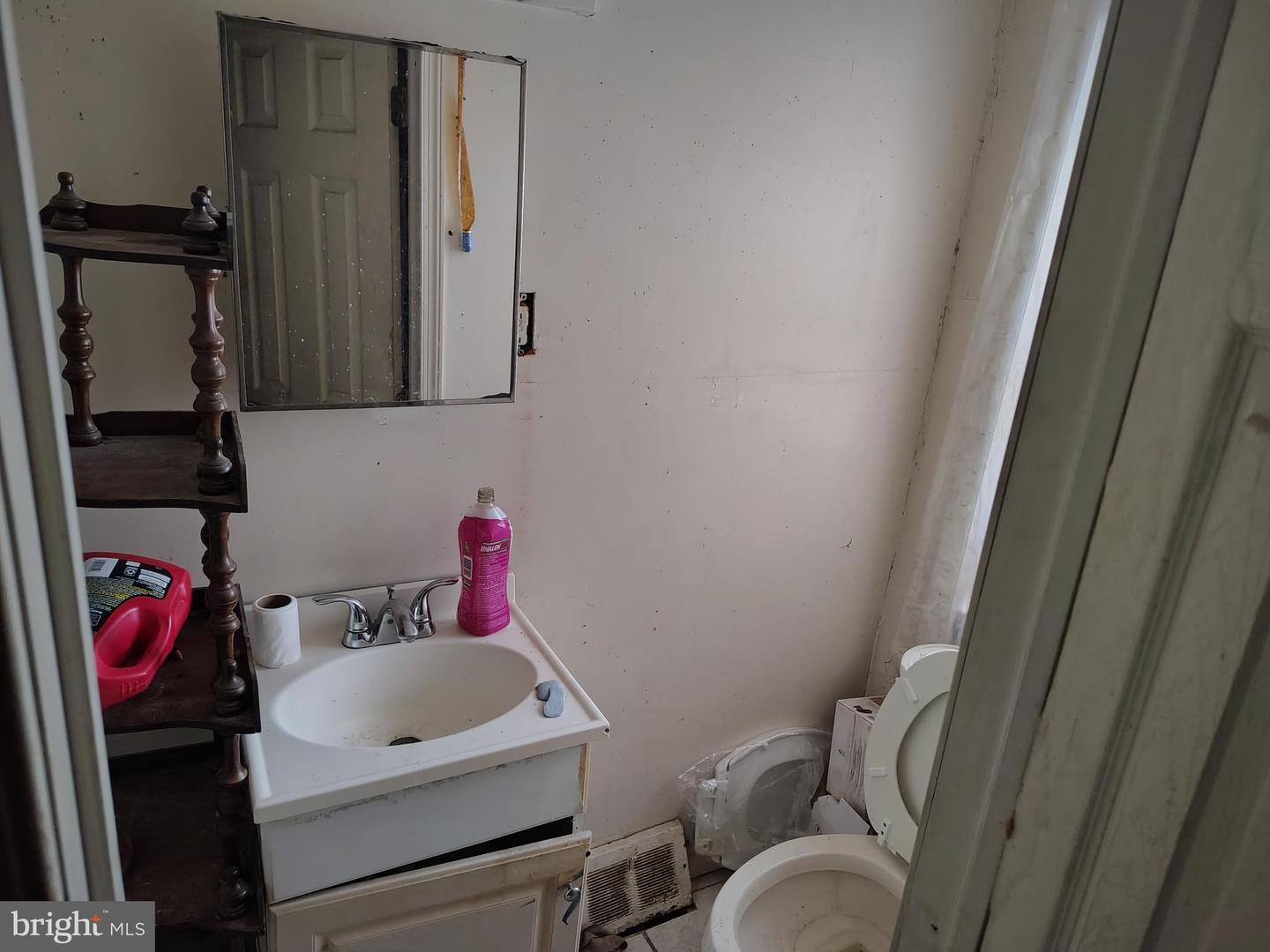 2965 Ella St Property Photo 3