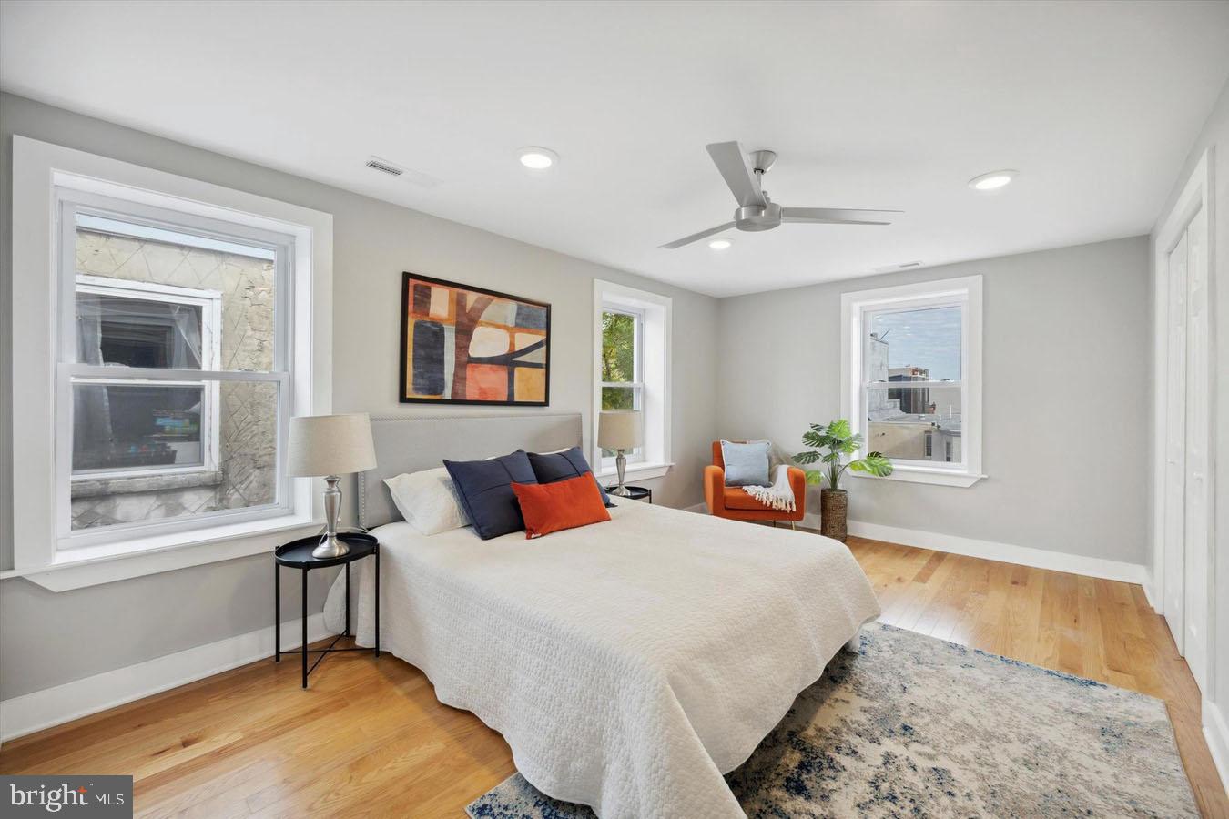2827 W Girard Ave #unit 2 Property Photo 6