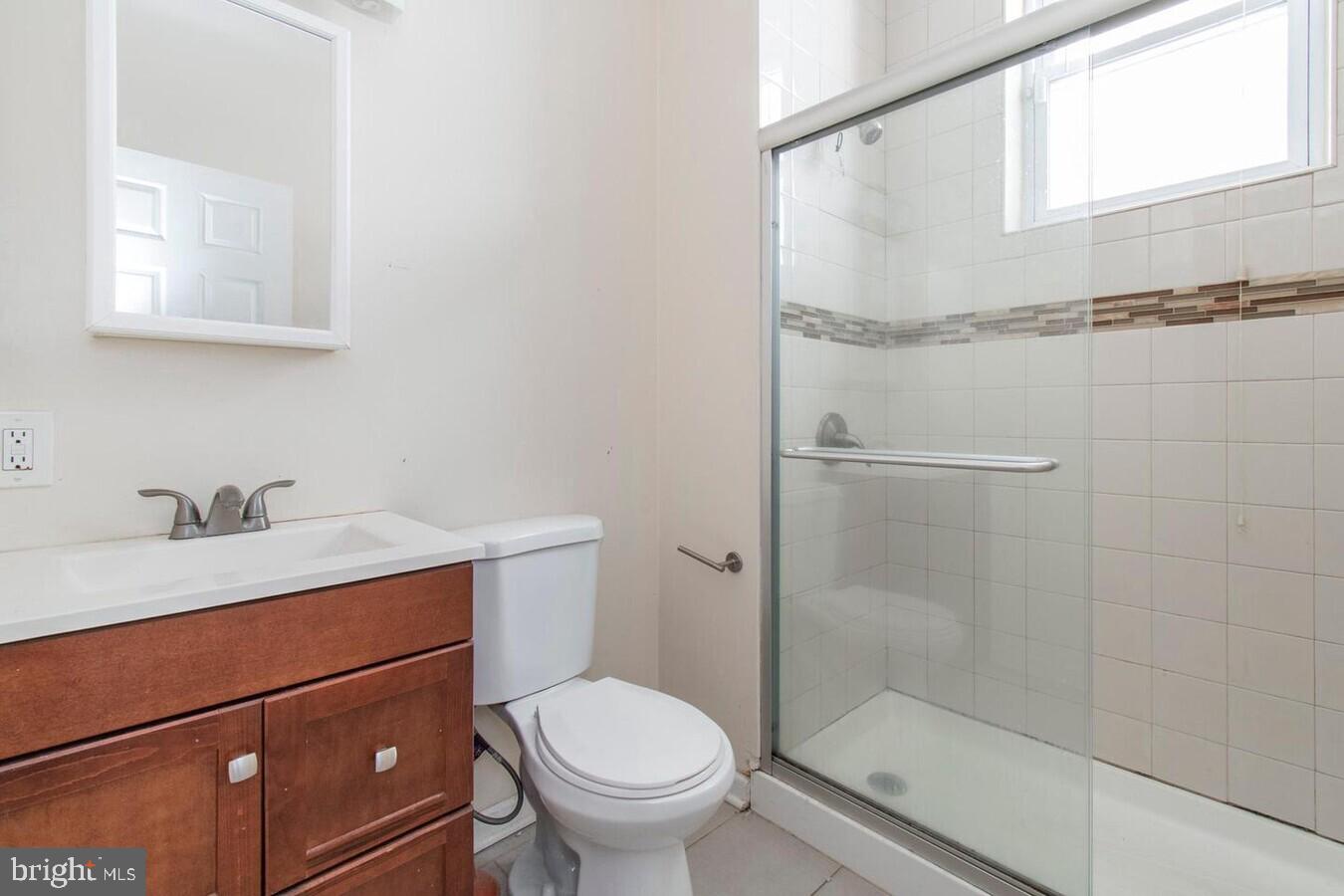 1613 W Diamond St Property Photo 6