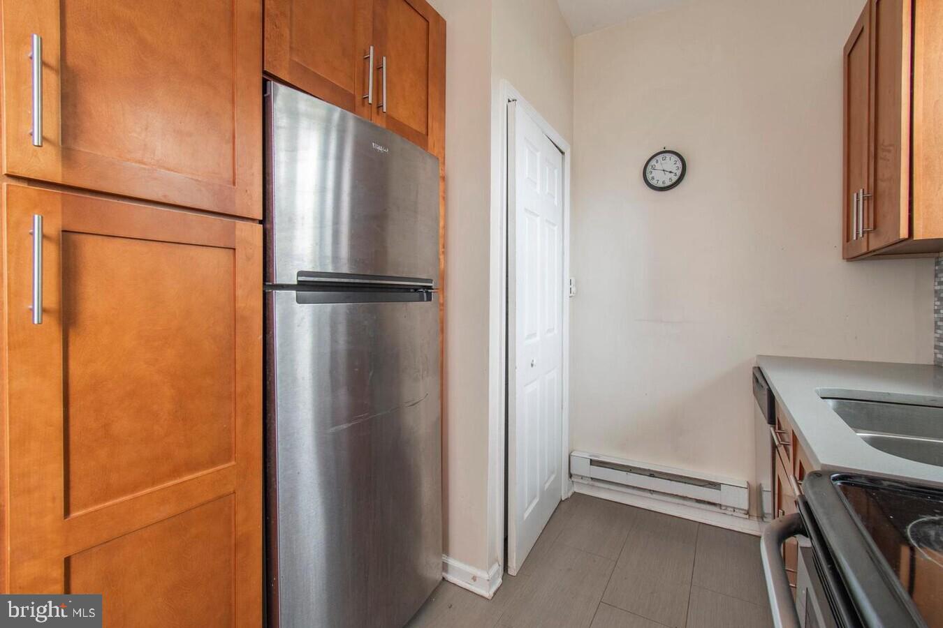 1613 W Diamond St Property Photo 13
