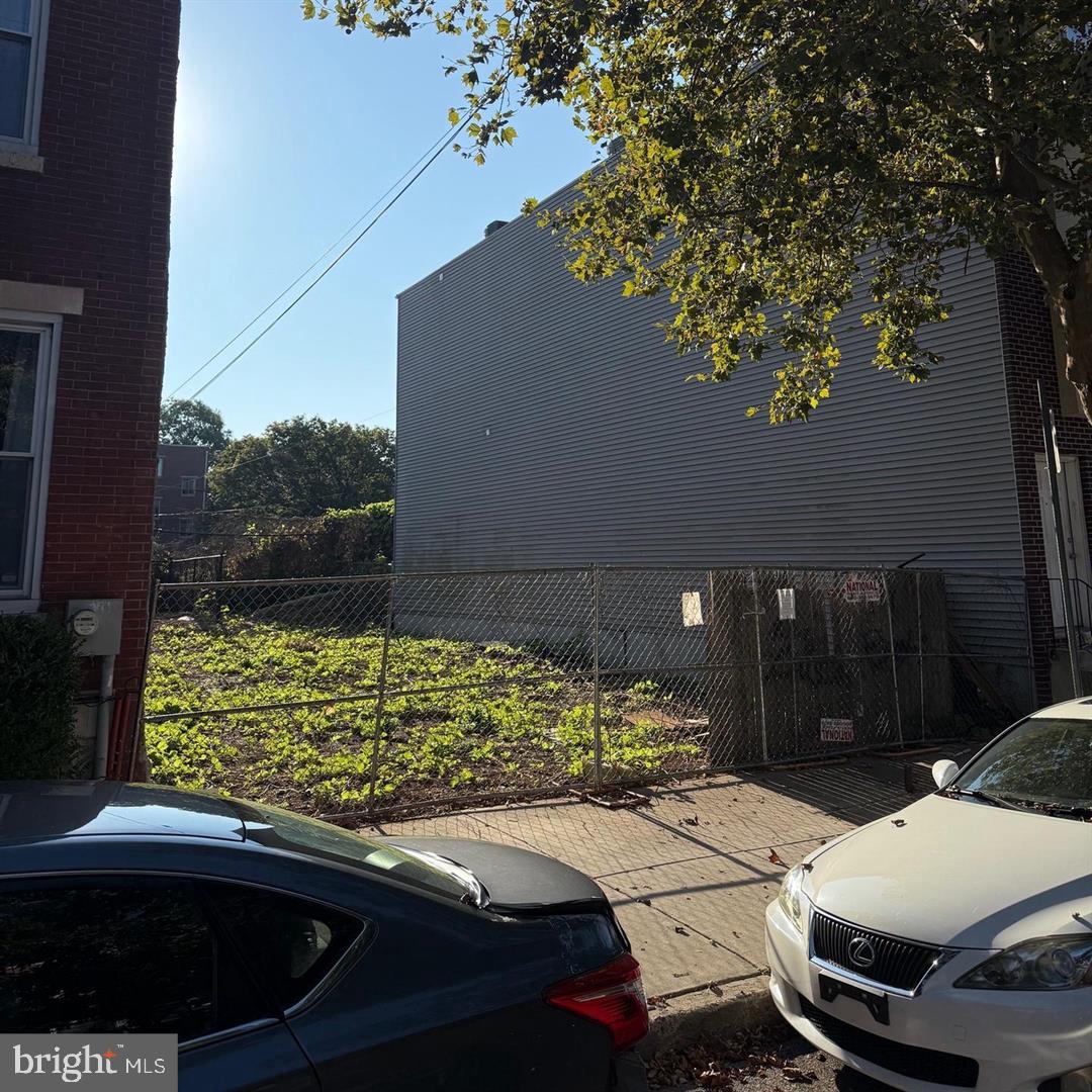 1409 N Bouvier St Property Photo 1