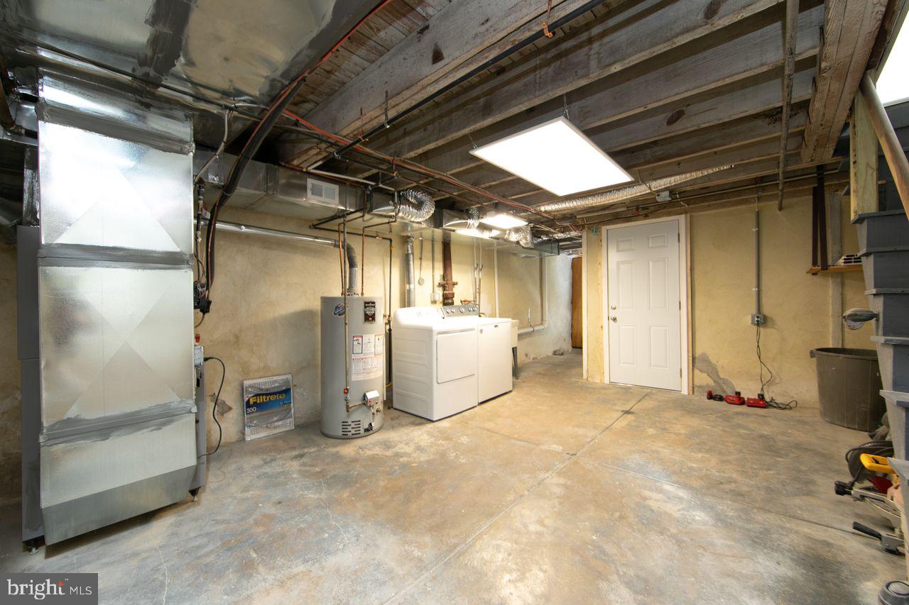 616 Jamestown St Property Photo 28