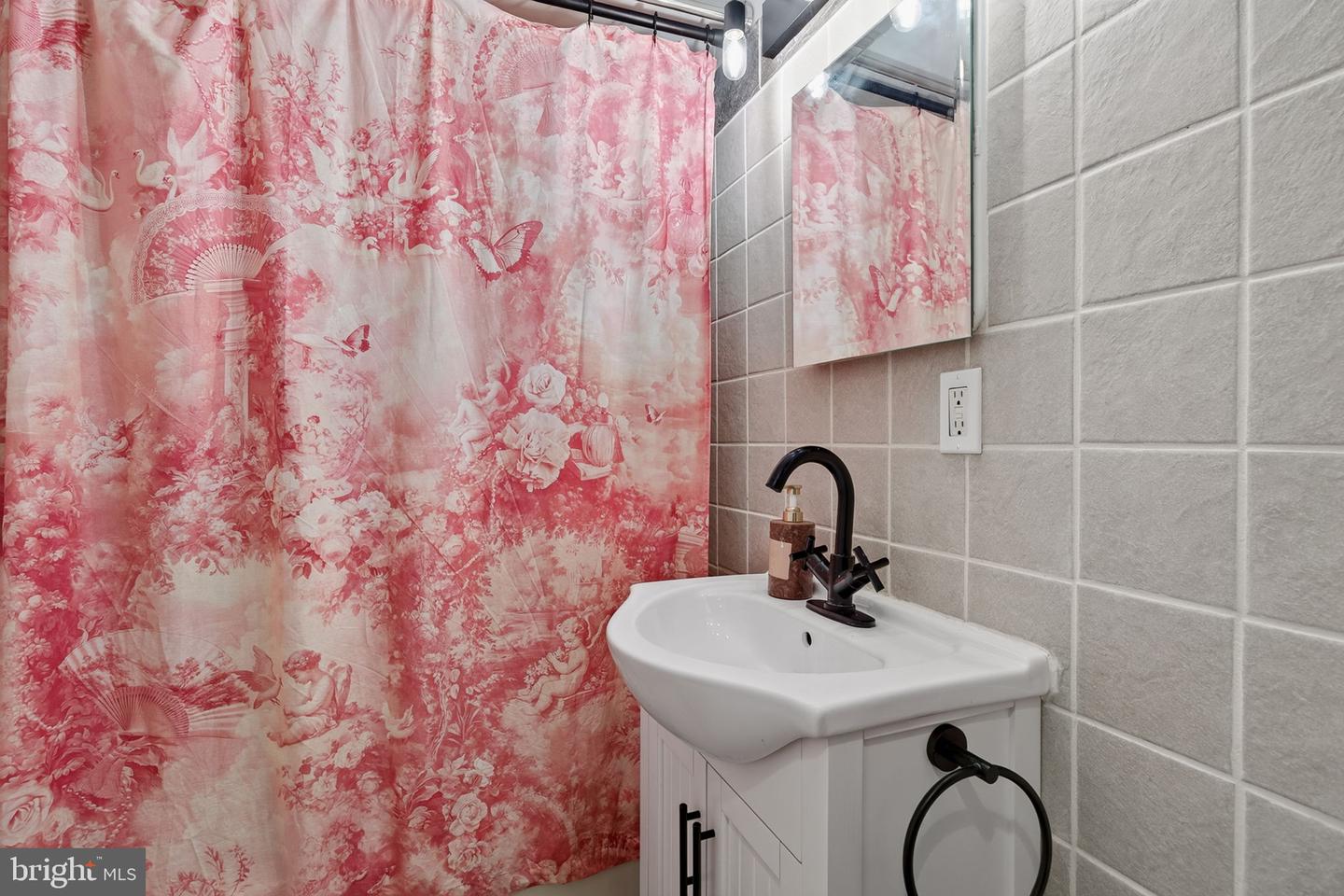 1227 Shackamaxon St #8 Property Photo 17