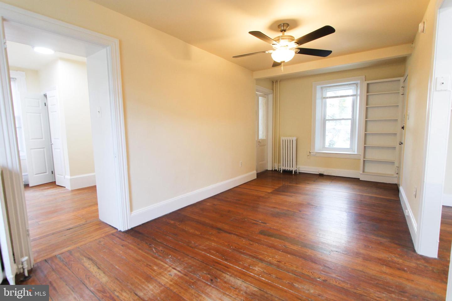 102 E Mount Airy Ave #2r Property Photo 1