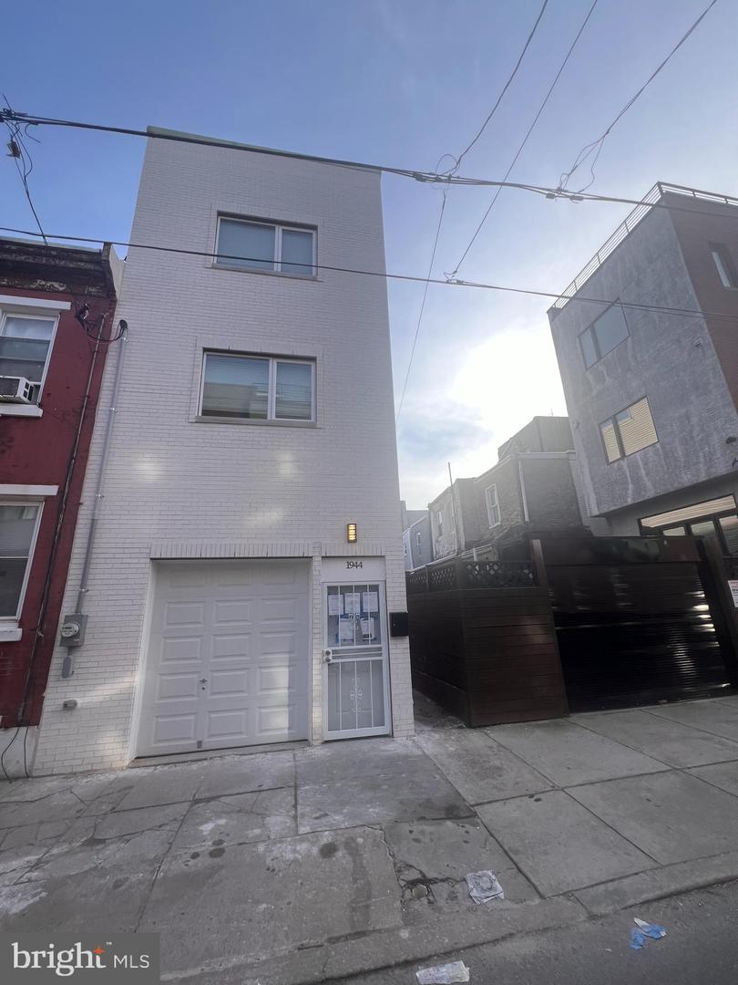 1944 WILDER ST Property Photo 1