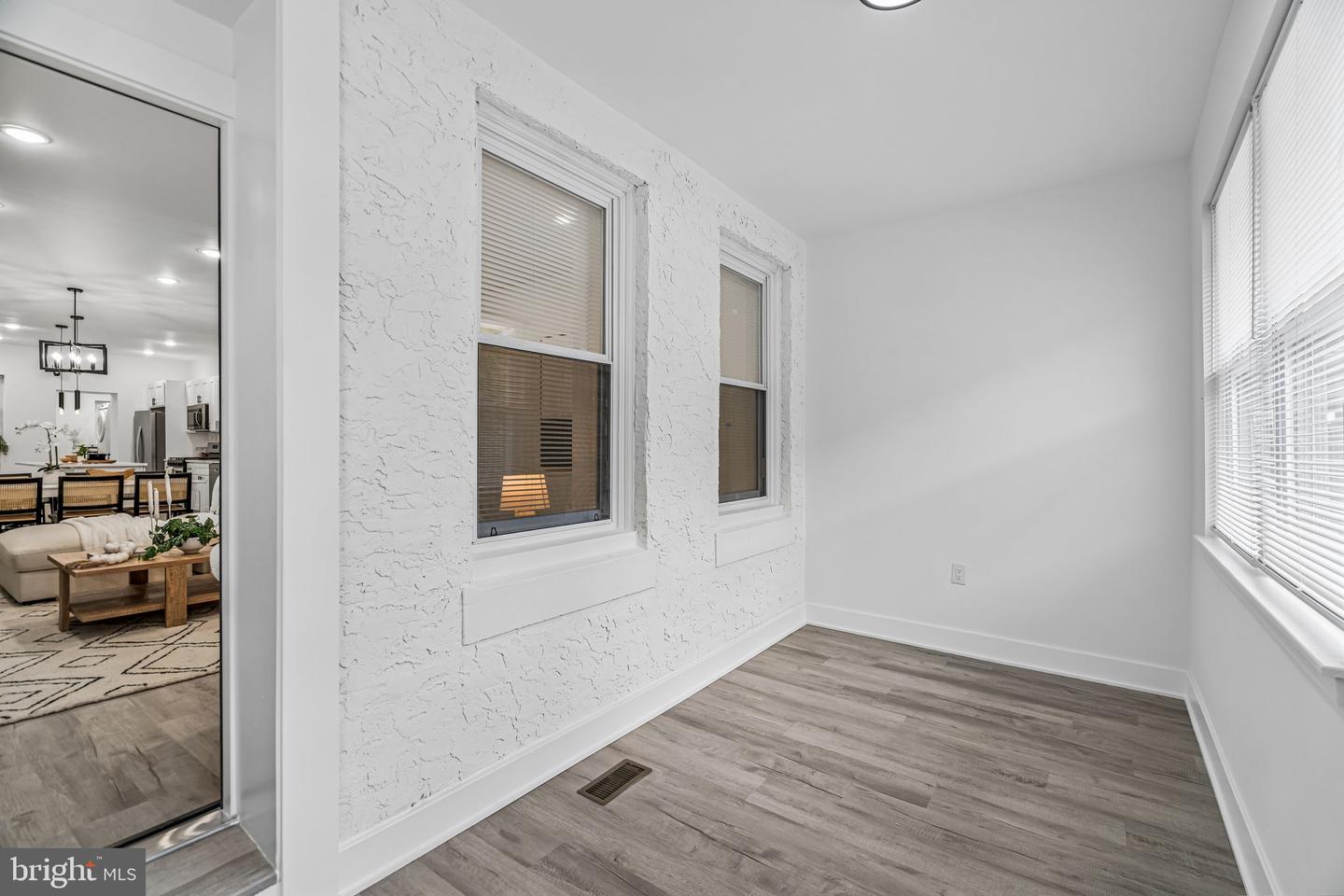 4913 Chancellor St Property Photo 2