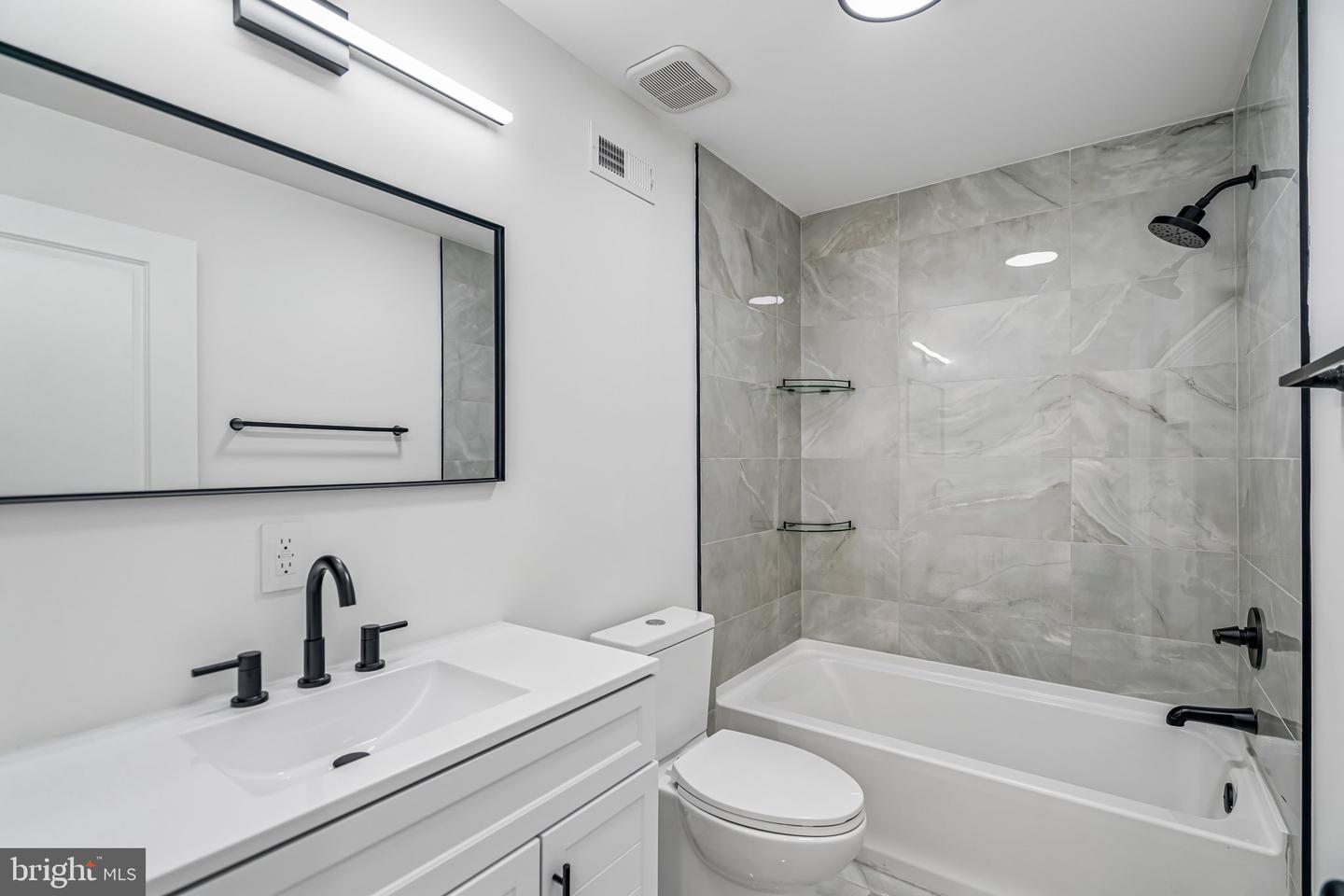 4913 Chancellor St Property Photo 20