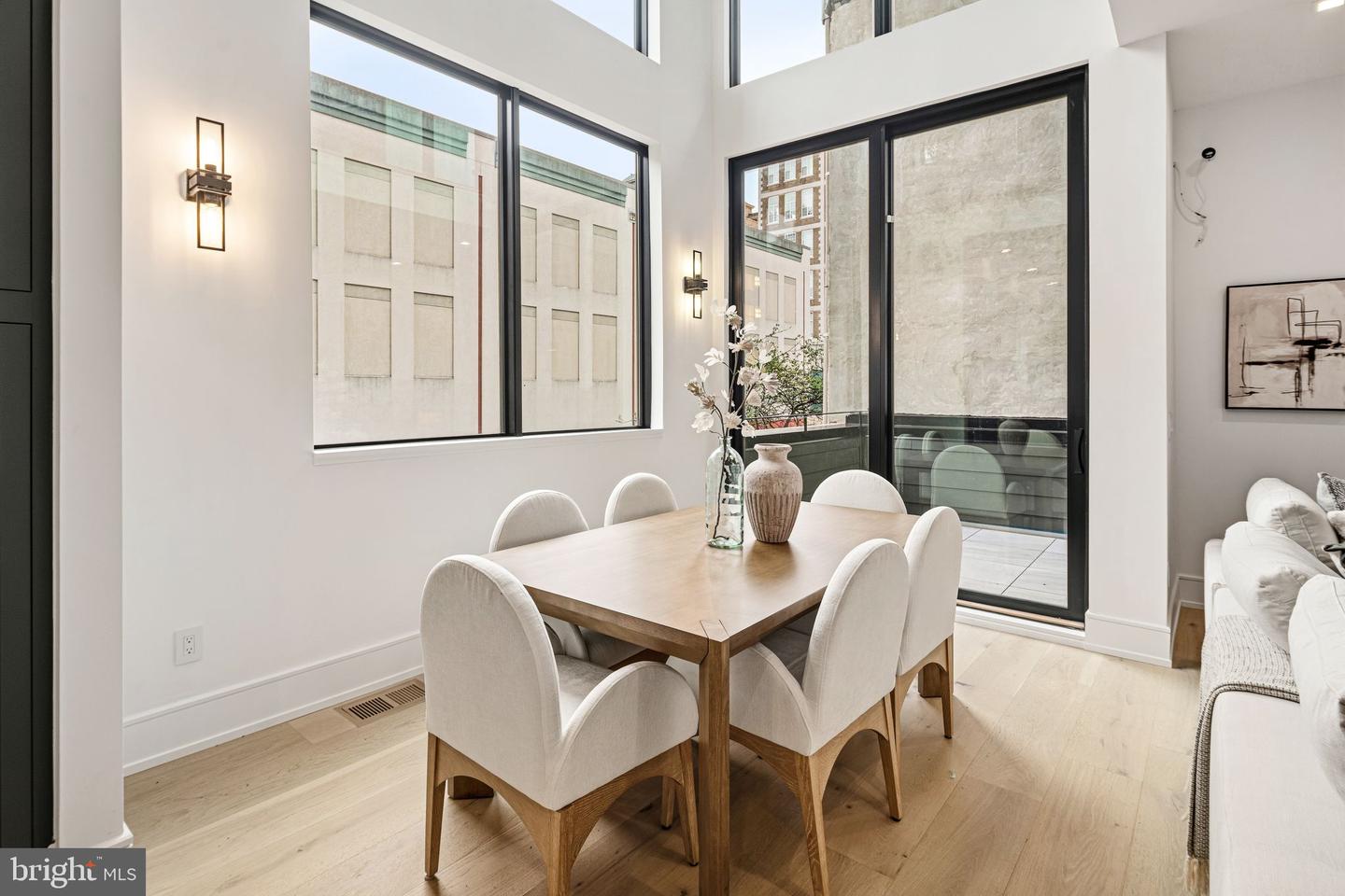 2316 Sansom St Property Photo 11