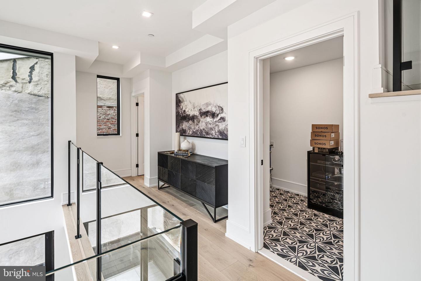 2316 Sansom St Property Photo 24