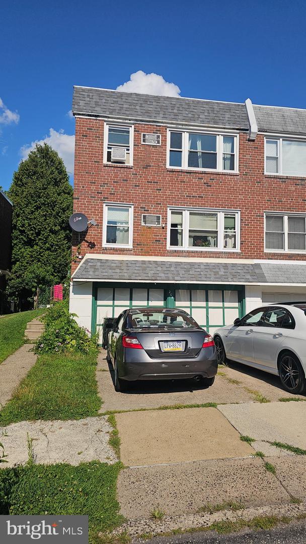 205 Lockart Ter Property Photo 1