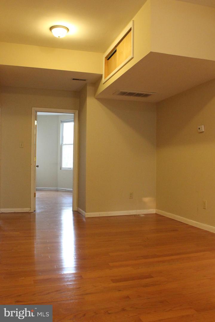 436 N 32nd St #2 Property Photo 5