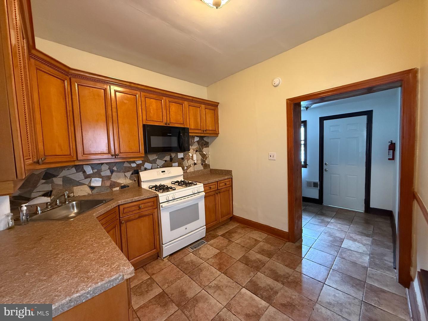 4216 Wyalusing Ave Property Photo 11