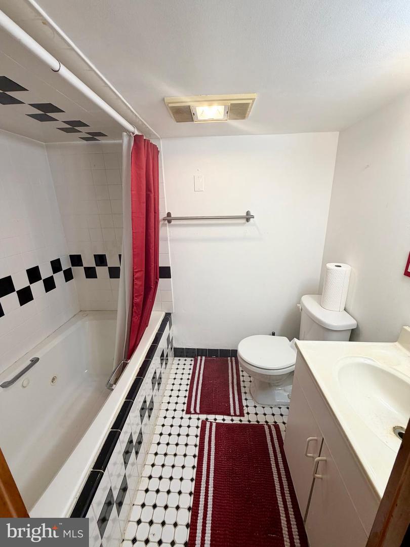 5728 Walker St Property Photo 17