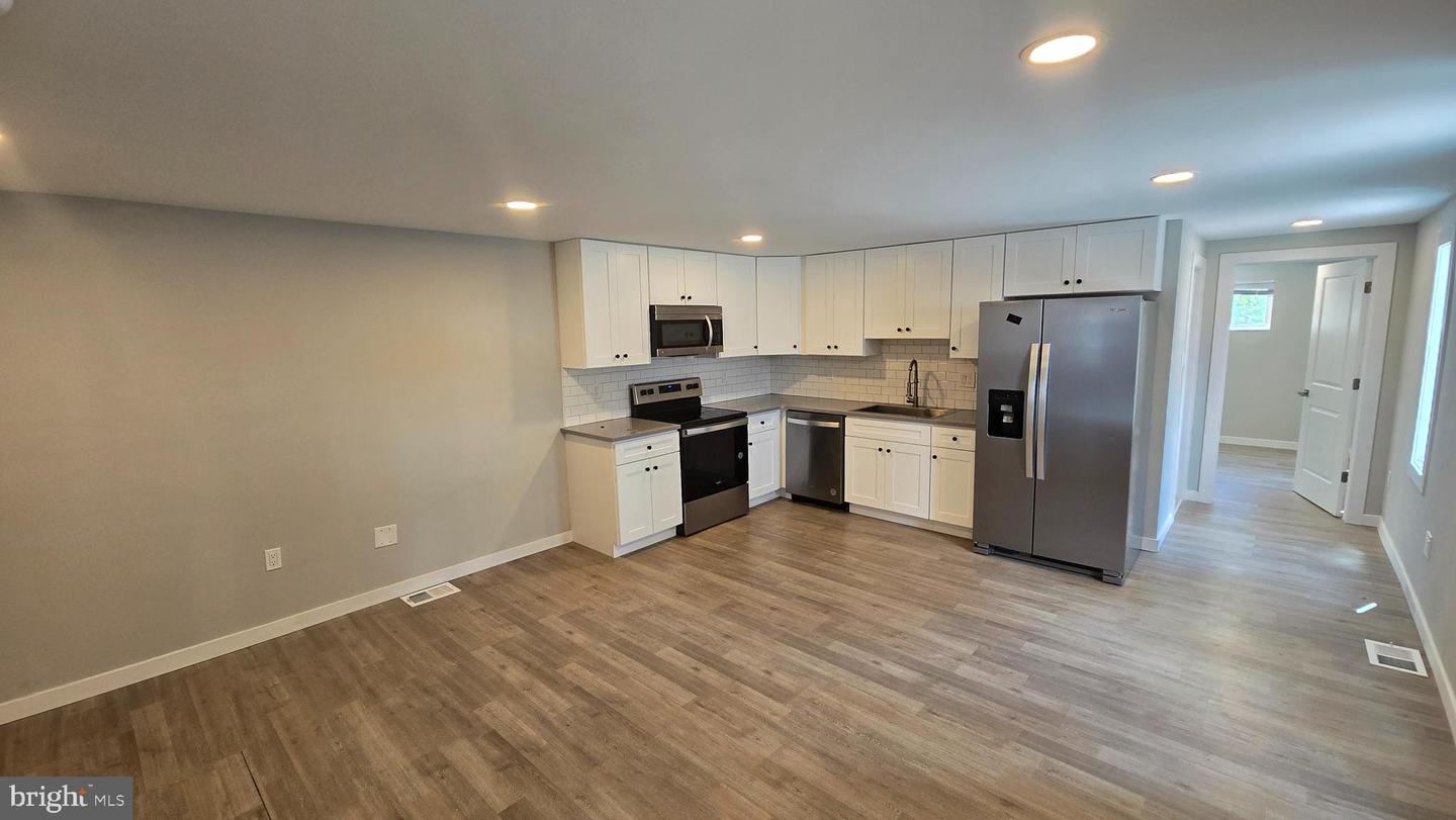 7028 RIDGE AVE #2 Property Photo 1