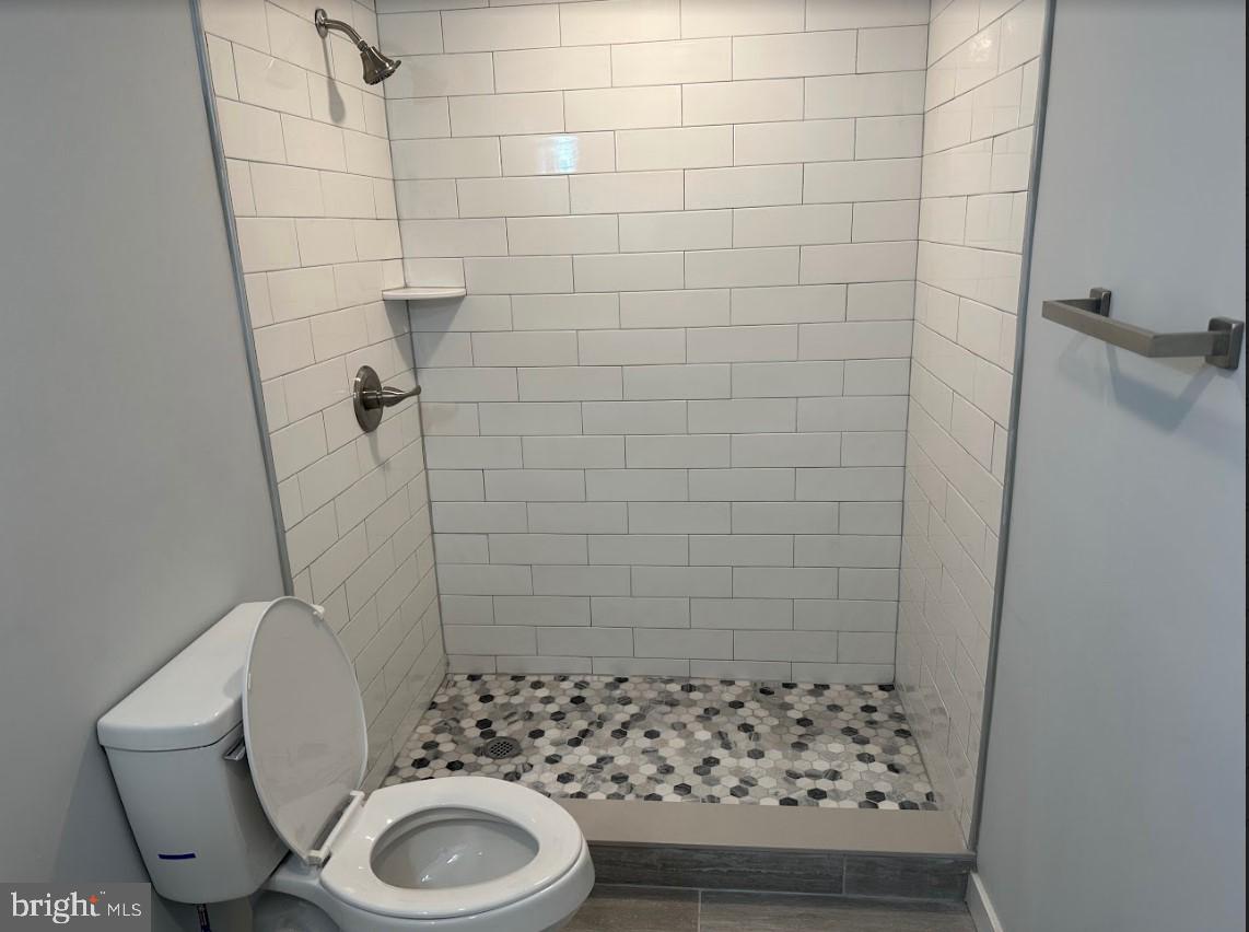 7028 Ridge Ave #2 Property Photo 9
