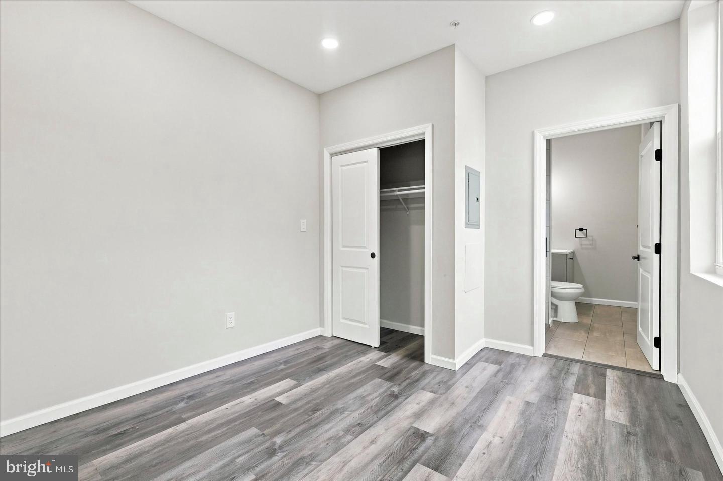 623 W Oxford St #2f Property Photo 5