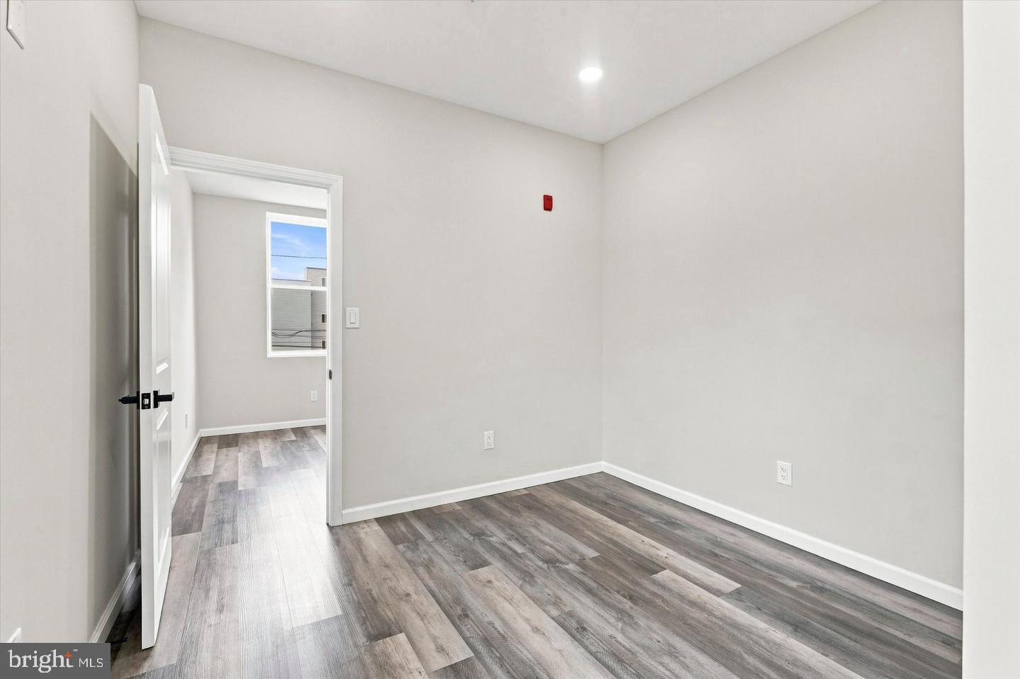 623 W Oxford St #2f Property Photo 7