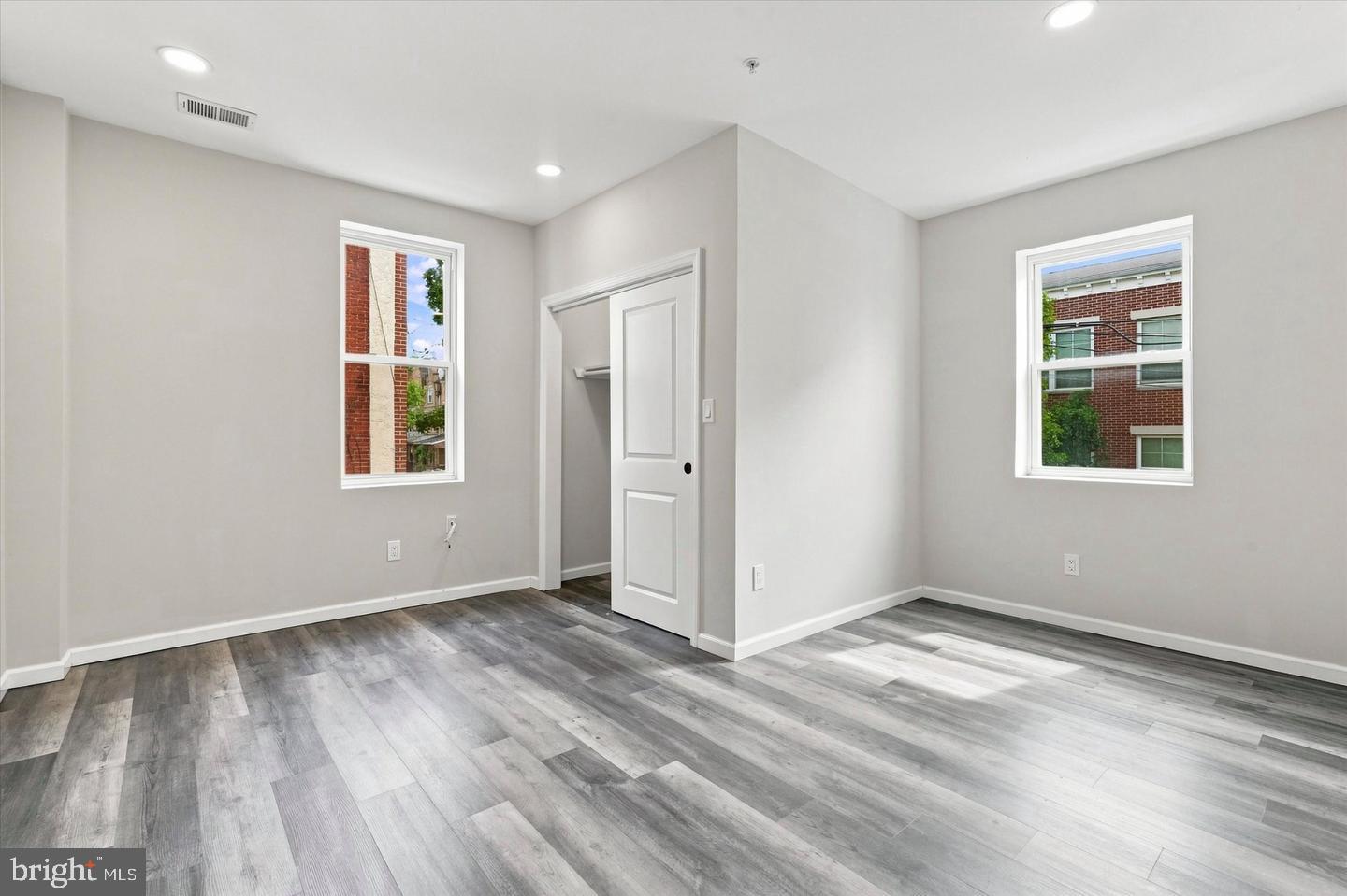 623 W Oxford St #2r Property Photo 6