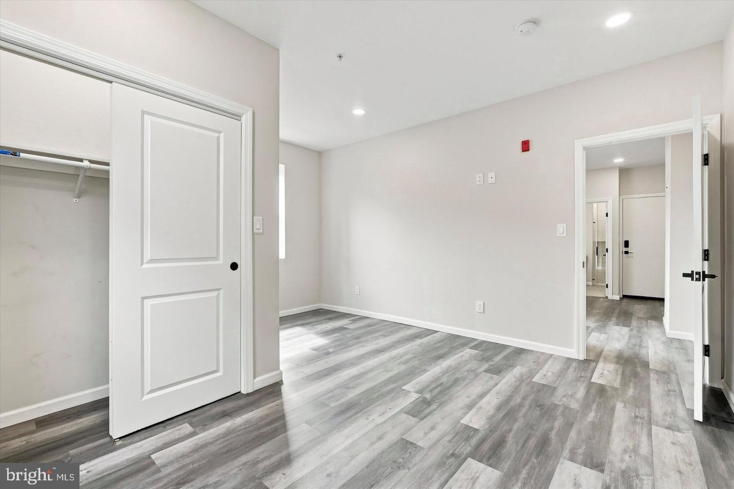 623 W Oxford St #2r Property Photo 7
