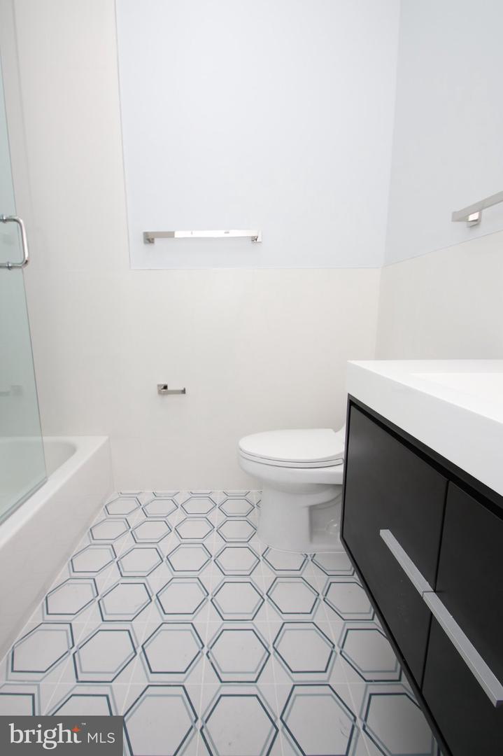 810 N Uber St #3 Property Photo 16