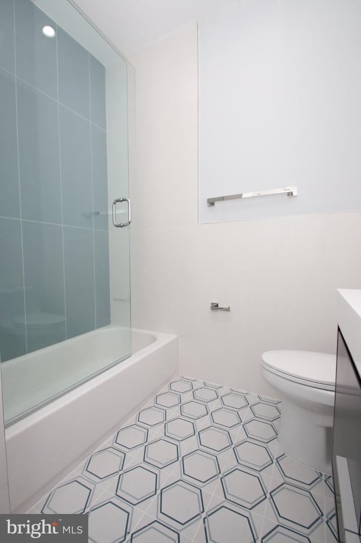 810 N Uber St #3 Property Photo 17