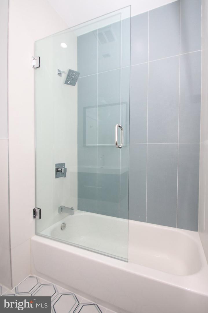 810 N Uber St #3 Property Photo 18